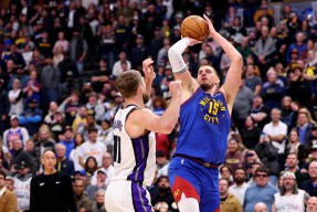 开云官方在线-米切尔单场轰炸+力擒国王，爵士疯狂热身()