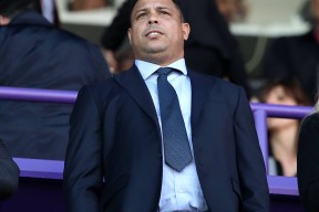 明斯特球员火力全开，轻松击败对手()