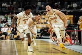 开云体育官网-广东队惊险抢下胜利，保持不败纪录()