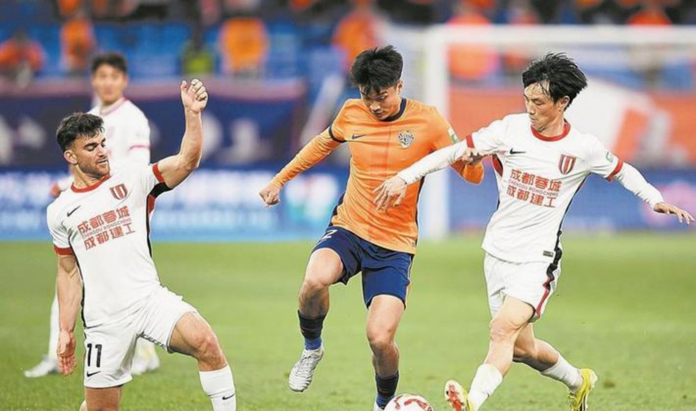 开云官方在线-球员在比赛中展现出了顽强的战斗精神() 第1张 开云官方在线-球员在比赛中展现出了顽强的战斗精神() 第1张